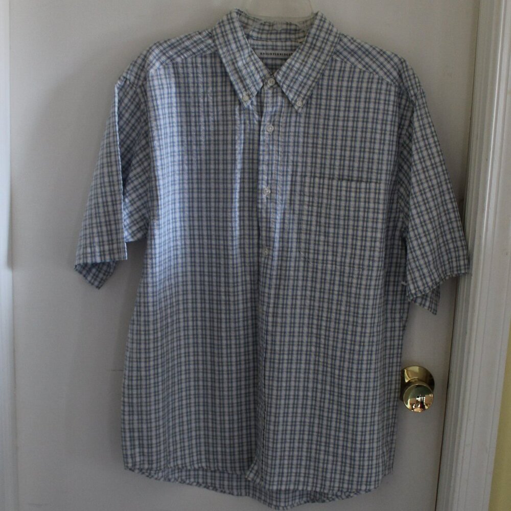 Vintage men's short-sleeve button-up shirt featuring a classic blue white yellow